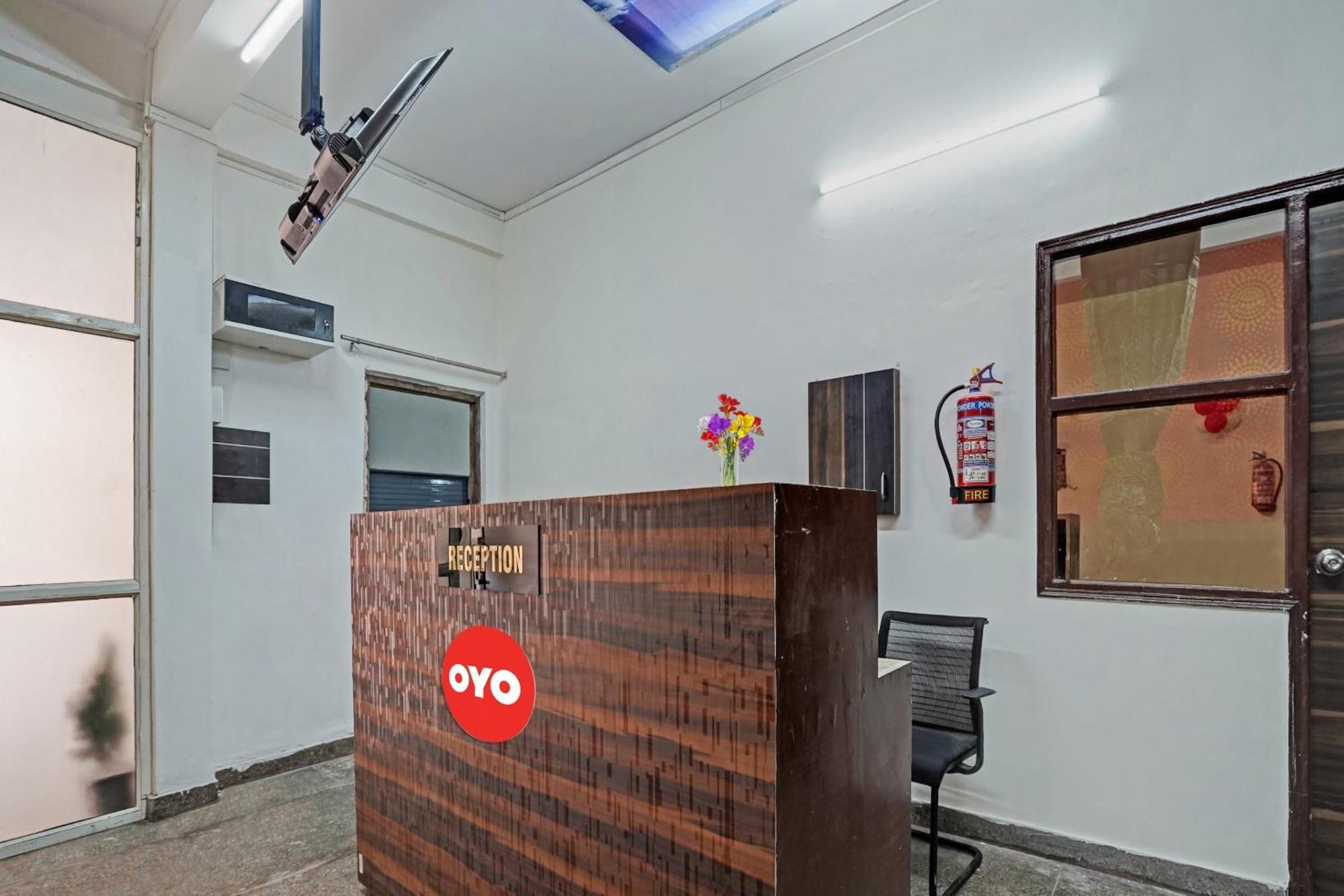 Hotel O Avs Hotel & Restaurant Noida Ngoại thất bức ảnh