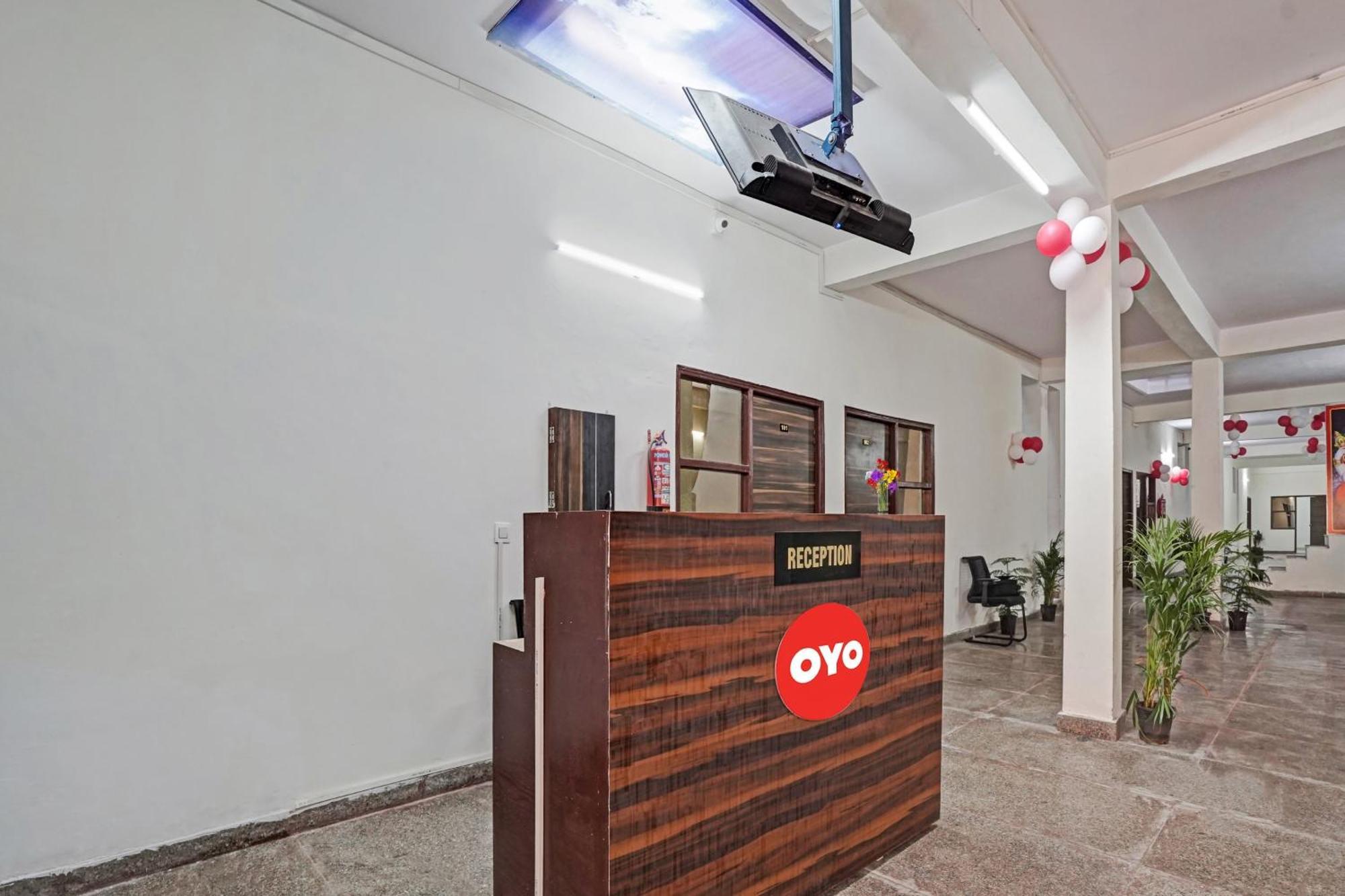 Hotel O Avs Hotel & Restaurant Noida Ngoại thất bức ảnh