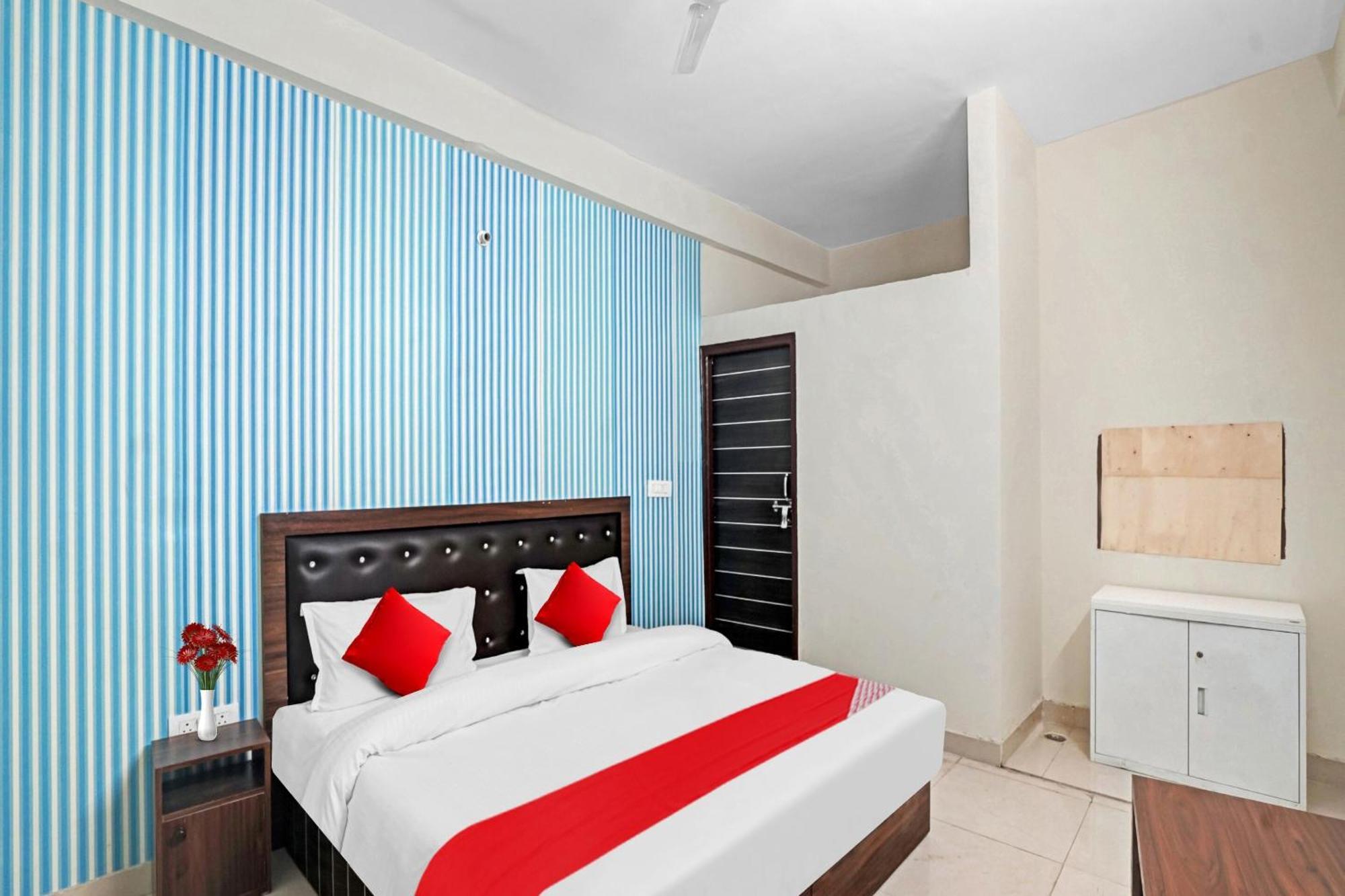 Hotel O Avs Hotel & Restaurant Noida Ngoại thất bức ảnh